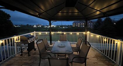 Arbour Ridge Vacation Home - Trail View! 5 bedrooms, 7 beds