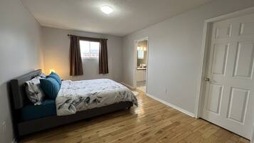 5 soverom, strykejern/-brett, wi-fi (inkludert) og sengetøy