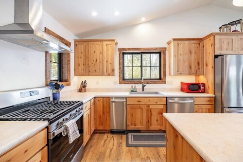 Fall at the Lake - Mountain & Lake Views