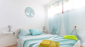 1 habitación, wifi y ropa de cama