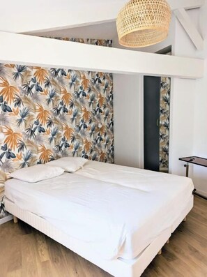 8 Schlafzimmer, Schreibtisch, Reisekinderbett, kostenloses WLAN
