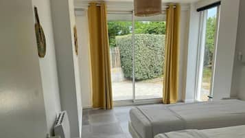 8 chambres, bureau, lit parapluie, Wi-Fi gratuit