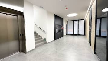 Apartment, 1 Bedroom, Smoking, Balcony | Interior