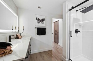 Apartment | Bathroom | Free toiletries, hair dryer, bathrobes, towels - Golf View Oasis -Serenity -Tranquility -Walkability 244 (Scottsdale)