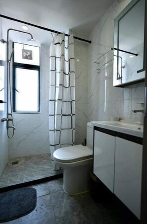 Milieuvriendelijke toiletartikelen, handdoeken, toiletpapier