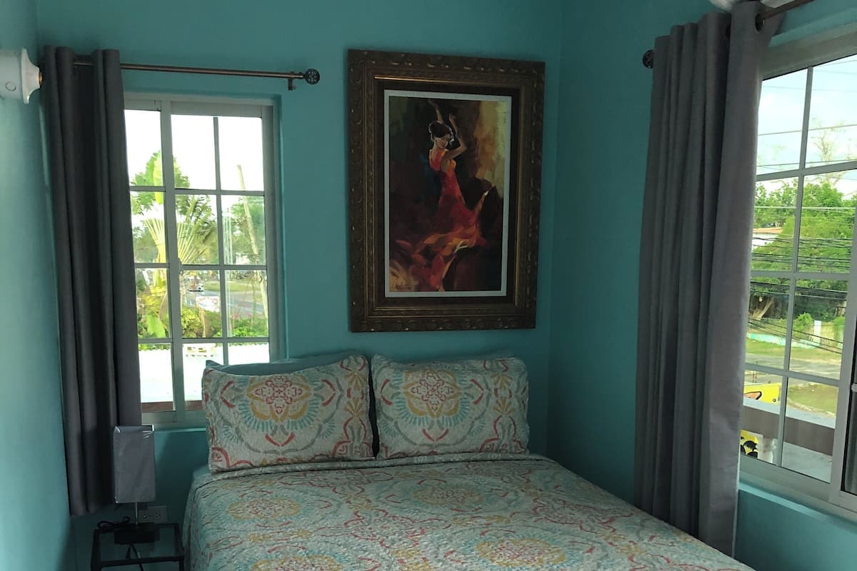 Wifi gratis y ropa de cama