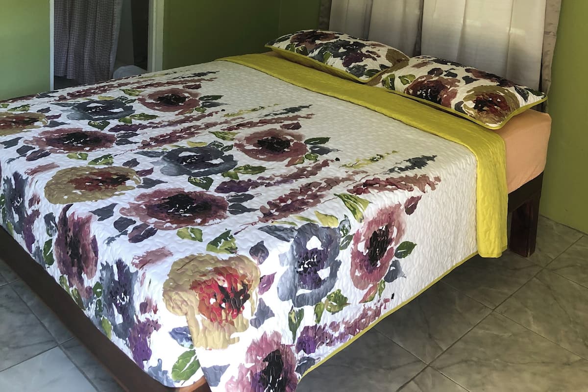 Wifi gratis y ropa de cama