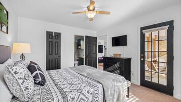 2 Schlafzimmer, Schreibtisch, BĂŒgeleisen/BĂŒgelbrett, kostenloses WLAN