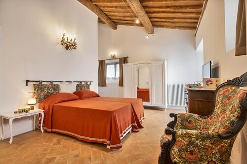 Megognano Estate - Carpentry Apartment