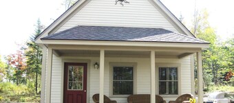 Quiet guest cottage-private setting!  Hiking, boating, swimming, wildlife near.