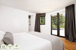3 bedrooms, desk, free WiFi, bed sheets - Moraira sea view house clos to the center (Teulada)