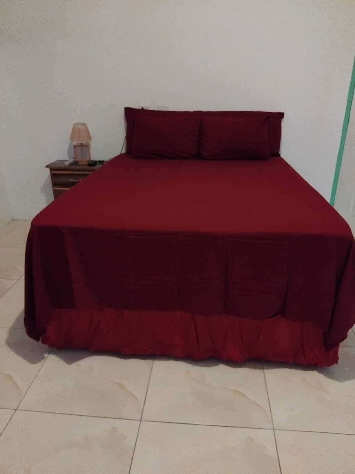 2 chambres, fer et planche à repasser, Wi-Fi gratuit, draps fournis