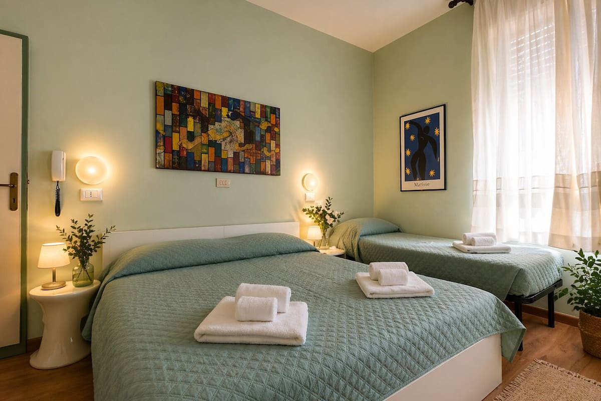 Phòng dành cho gia đình | Bàn, truy cập Internet không dây miễn phí, bộ trải giường