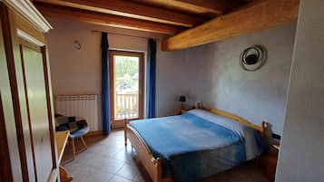 Doppia Classic, bagno privato, vista giardino | Una scrivania, Wi-Fi gratuito