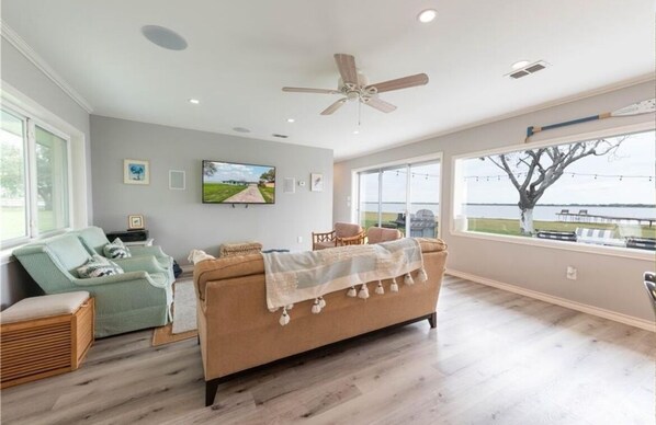 Smart TV, ping pong, books