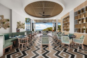 3 Restaurants, Frühstück, Mittagessen, lokale und internationale Küche