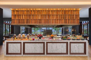 Petit déjeuner buffet compris tous les jours