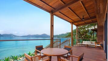 Villa, 1 trĂšs grand lit, terrasse | Vue sur la plage/lâocĂ©an