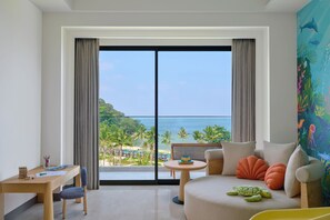 Family Room, 1 King Bed | Beach/ocean view