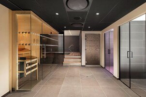 桑拿、热水浴缸、湿蒸房