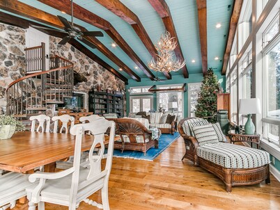 Huge Retreat with Outdoor Heated Pool by Briggs Woods Golf Course & Event Center