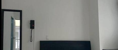 1 habitación, wifi y ropa de cama