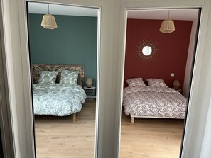 2 chambres, lit parapluie, Wi-Fi gratuit, draps fournis