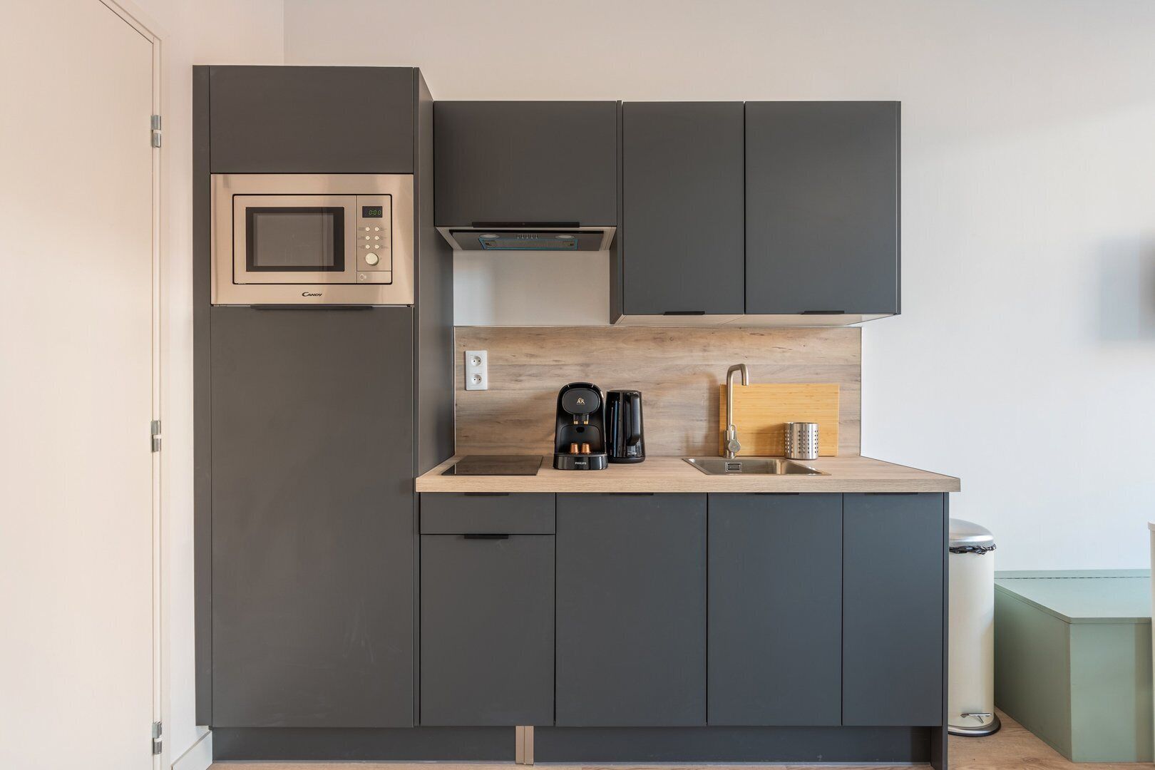 Réfrigérateur, micro-ondes, four, lave-vaisselle