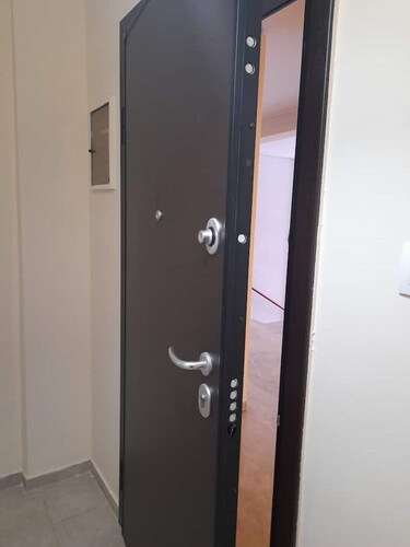 Quiet and Central Apartment in Larissa