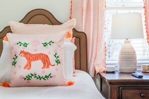 3 chambres, fer et planche à repasser, accès au Wi-Fi (inclus)