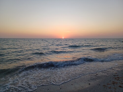 2-bedroom 2 bath condo with heated pool in Bonita Springs, near Naples