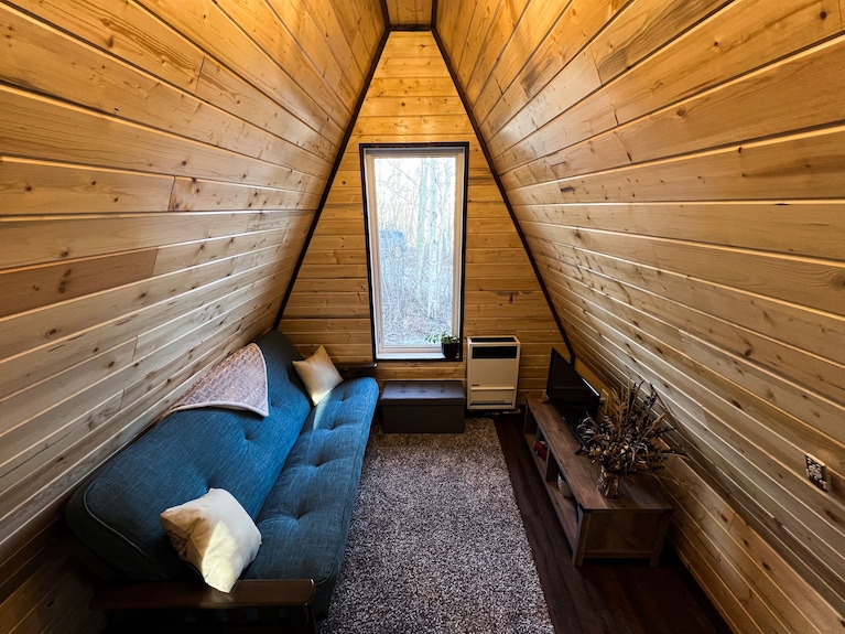 Tiny A-frame Cabin With Outdoor Fire Pit! - Alberta