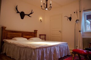 4 makuuhuonetta, silitysrauta/-lauta, Wi-Fi, vuodevaatteet