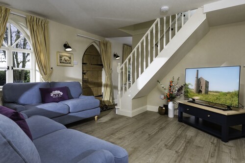 Crows Hall -  a beautiful house in Colchester sleeping 4 guests