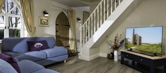 Crows Hall -  a beautiful house in Colchester sleeping 4 guests