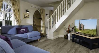 Crows Hall - a beautiful house in Colchester sleeping 4 guests