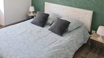 1 chambre, fer et planche Ă repasser, Wi-Fi, draps fournis