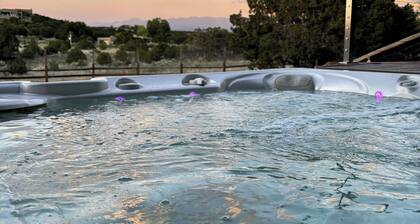 Casa Del Oso - Mountain Views & Hot Tub