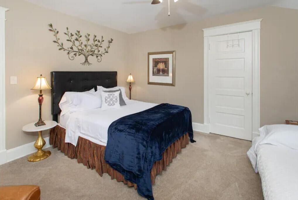 Highlands Gem: Super Clean Guest Suite Sleeps 6, Plenty of Beds for Everyone!