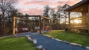 Interior - Pink Pines by Avantstay Luxury Aesthetic Dream Home, Indoor Pool, Hot Tub (Sevierville)
