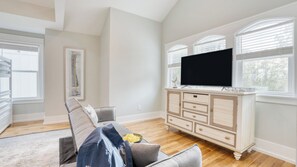 House (5 Bedrooms) | Interior - Cypress Breeze by Avantstay Stunning Home + Pool (Santa Rosa Beach)