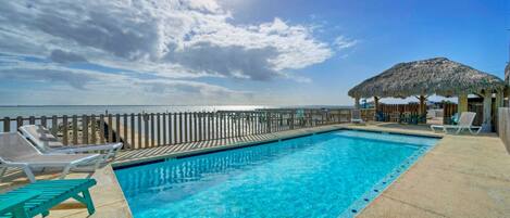 House (6 Bedrooms) | Front of property