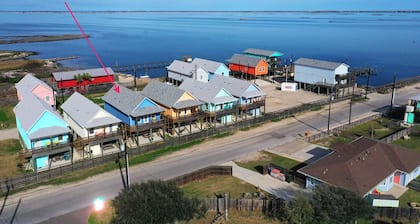 Bay Haven w/ Shared Boat Dock & Waterfront Pool Big Trout by Avantstay