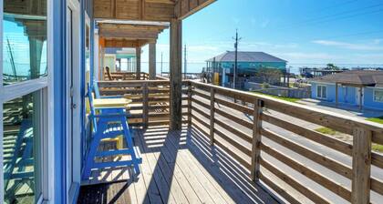 Bay Haven w/ Shared Boat Dock & Waterfront Pool Big Trout by Avantstay