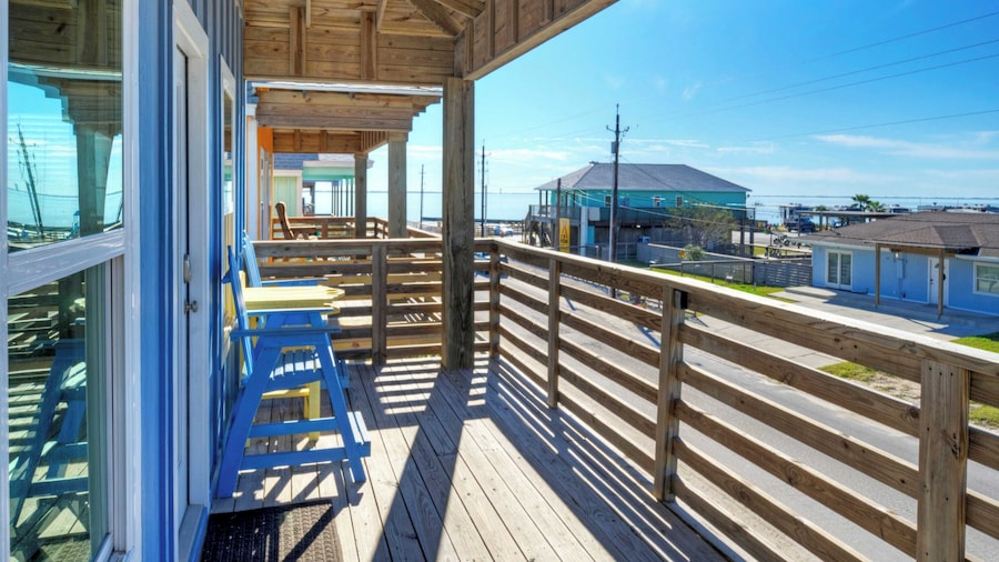 Bay Haven w/ Shared Boat Dock & Waterfront Pool Big Trout by Avantstay