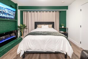 1 chambre, bureau, fer et planche à repasser, Wi-Fi gratuit