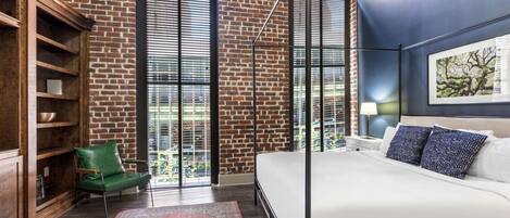 1 slaapkamer, een strijkplank/strijkijzer, wifi, beddengoed