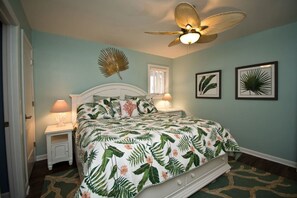 2 bedrooms, iron/ironing board, free WiFi, bed sheets - Luxury Oceanview Condo, Steps to the Beach (Salter Path)