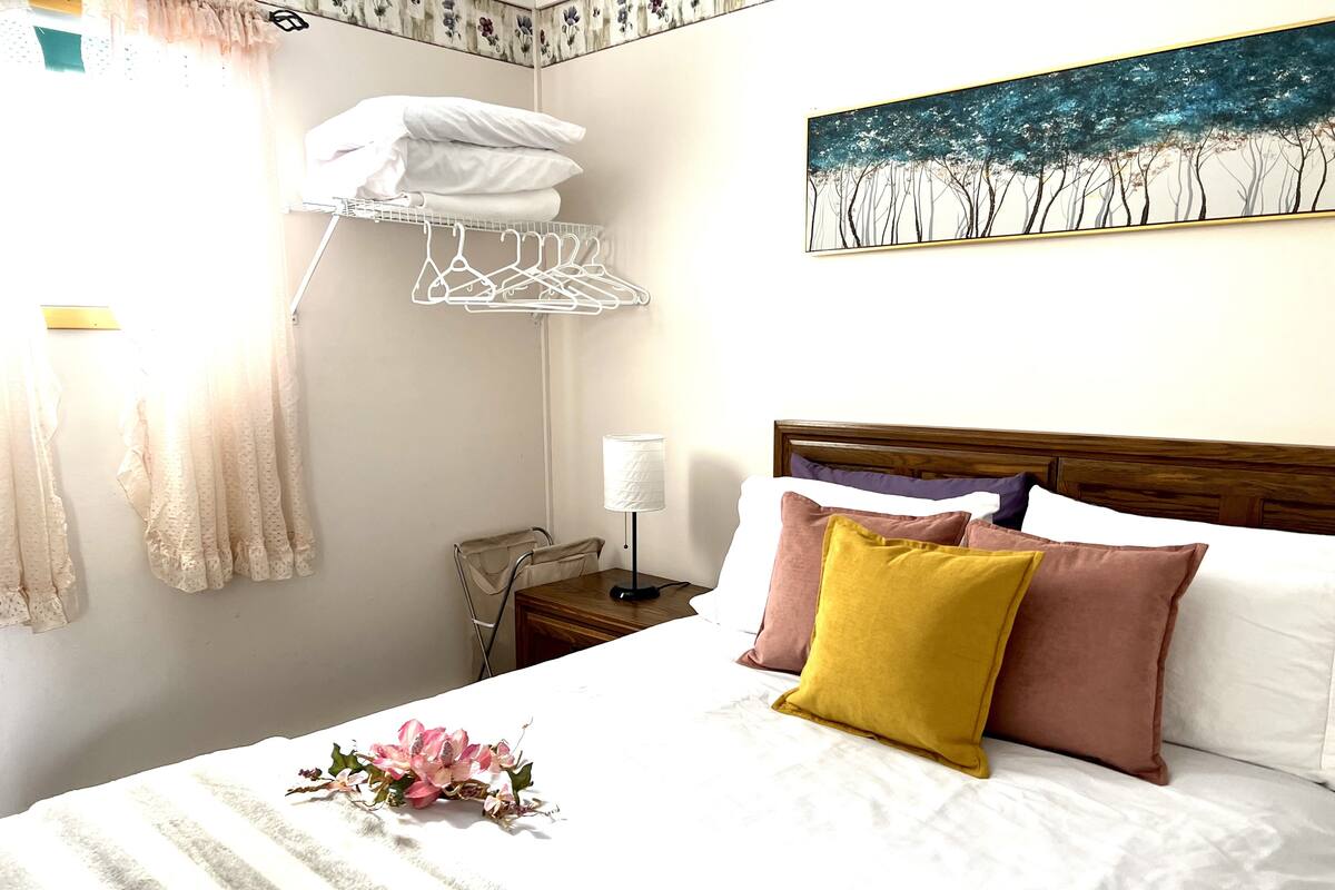 Wifi gratis y ropa de cama 