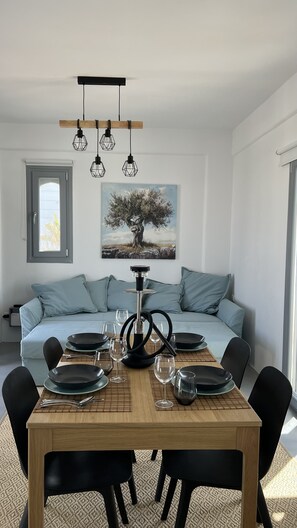 Dining - AGGELOS Apartment With View in Antiparos. Two big terraces for sunset dining (Antiparos)